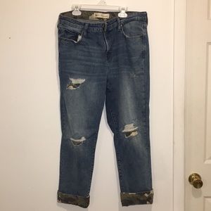 GAP GIRLFRIEND JEANS SIZE 32R